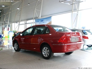<span class=keywords><strong>Peugeot</strong></span> 307 1.6L Essence Manuelle Berline Confiante d'Occasion à Prix Abordable à Vendre (Conduite à Gauche) - Product Image 5