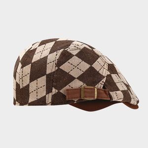 Nouveau chapeau gavroche rétro à carreaux diamantés style européen et américain pour hommes et femmes - Product Image 3