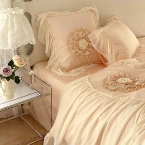 Ensemble <span class=keywords><strong>de</strong></span> literie <span class=keywords><strong>haut</strong></span> <span class=keywords><strong>de</strong></span> <span class=keywords><strong>gamme</strong></span> 4 pièces en <span class=keywords><strong>satin</strong></span> rose, <span class=keywords><strong>housse</strong></span> <span class=keywords><strong>de</strong></span> <span class=keywords><strong>couette</strong></span> 100% <span class=keywords><strong>coton</strong></span>, taie d'oreiller en dentelle - Product Image 2