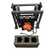 Machine à fabriquer des briques de ciment emboîtables avec des moules manuels pour pavés