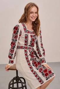 Robe ukrainienne moderne en tricot, tailles XS-4XL, robe en lin d'été, Vyshyvanka, broderie florale, robe élégante de villégiature - Product Image 6