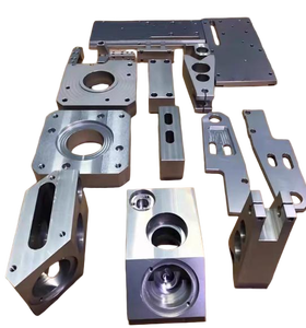 Không người lái xe trên không Nhà sản xuất bộ phận phi tiêu chuẩn chế biến chính xác Robot phần cánh tay hợp kim nhôm vỏ <span class=keywords><strong>CNC</strong></span> - Product Image 1