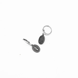 Yunnique – boucles d'oreilles tibétaines en argent, design animal, en acier inoxydable, bijoux unisexes à la mode - Product Image 3
