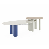 Table de réunion polyvalente élégante au design audacieux, idéale pour les négociations commerciales et les événements de bureau
