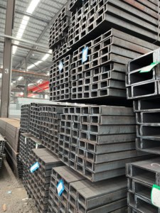 Acier profilé en U/C <span class=keywords><strong>de</strong></span> haute qualité, sur mesure, directement <span class=keywords><strong>de</strong></span> l'usine, pour <span class=keywords><strong>la</strong></span> construction <span class=keywords><strong>de</strong></span> structures en acier - Product Image 4