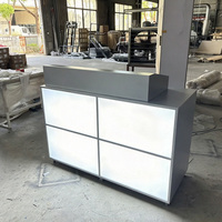 Comptoir de réception pour hôtel, hall d'accueil, bureau, commerce, service client, magasin de vente au détail, mobilier d'hôtel