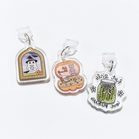 Bon prix, personnalisable, différents modèles mignons de mini-attrape-poussière USB en acrylique avec impression double face, design anime, pour téléphone