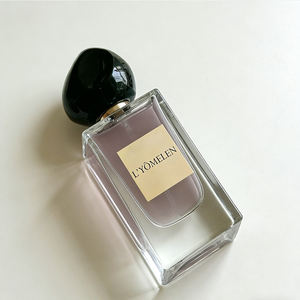 Perfume en Spray de Alta Calidad con Fórmula Floral y Vegetal, Aroma Amaderado y de Cuero de Larga Duración, Fragancia de Marca Privada - Product Image 3