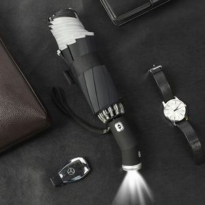 Parapluie pliant entièrement automatique personnalisé avec logo, lampe torche LED intégrée, vente en gros pour fabricants, modèle unique très demandé pour voiture - Product Image 1