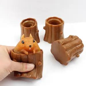 Nuovo prodotto transfrontaliero Evil Squirrel Squeeze Toy Pen Holder Squirrel Cup antistress Sensory Fidget Toys