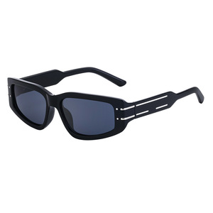 ZS-98167 Gafas de Sol Cuadradas Modernas para Mujer, Montura Negra de PC, Protección UV400 Clase 2, Diseño Ovalado - Product Image 3