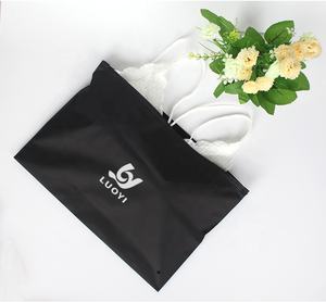 Sacs d'emballage de vêtements avec fermeture éclair Transparent CPE plastique personnalisé poly-sac gousset latéral sac vêtements sacs fermeture éclair recyclable - Product Image 6