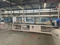 Ligne de production de panneaux de porte WPC personnalisée en usine, machine de fabrication de panneaux de porte WPC pleins et creux