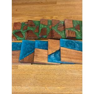 Juego de Posavasos de Madera de Resina Natural con Diseño Artesanal Duradero, Perfecto para Uso Diario o Exhibición Decorativa en Mesas de Centro - Product Image 1