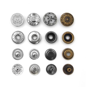 วัสดุสั่งทำพิเศษ ผิวเรียบเนียน โครงสร้างมั่นคง ใช้งานง่าย ประกอบสะดวก กระเป๋าแบบสั่งทำ กระดุมแป๊กแบบสั่งทำ - Product Image 5