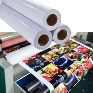 วัสดุสติกเกอร์ไวนิลแบบม้วน กันน้ำ เคลือบเงา UV คุณภาพสูง พิมพ์ได้ ติดแน่น สำหรับป้าย/สติกเกอร์ - Product Image 1