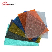 Application extérieure du fabricant Feuille de polycarbonate givrée incassable Feuilles de soleil en plastique gaufré et feuilles gaufrées en PC