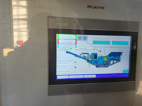 Installation mobile de concassage à mâchoires avec une capacité de 100 t/h pour la réduction primaire des roches dans l'exploitation minière et la construction