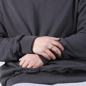 Anillo de Acero de Titanio con Diseño de Calavera, Joyería Punk Rock Unisex, Regalo - Product Image 3