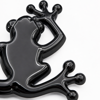 Emblème de voiture 3D grenouille des bois noir brillant : Autocollant grenouille grimpante plaqué ABS pour SUV tout-terrain 4x4, autocollant étanche