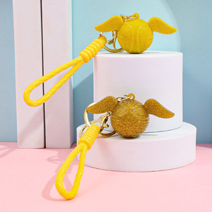 Porte-clés en caoutchouc en forme de petit elfe avec dague volante, impression en relief 3D, pendentif exquis, cadeau, vente en gros, poupées, boîtes mystérieuses - Product Image 4
