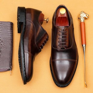Zapatos formales de cuero para hombre, estilo 2026, cuero genuino, tacto de alta gama, zapatos Oxford retro británicos con punta en pico - Product Image 1