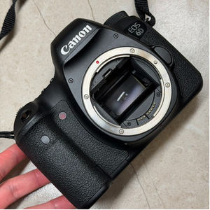 Appareil photo reflex numérique plein format <span class=keywords><strong>Canon</strong></span> EOS <span class=keywords><strong>6D</strong></span> d'occasion, design léger pour les voyages, la photographie de mariage et de portrait - Product Image 1