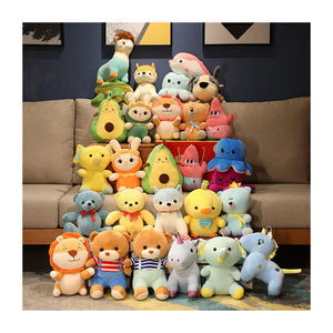Peluche all'ingrosso da 20-25 cm per macchine artiglio, giocattoli di peluche a forma di frutta, animali dello zoo e cartoni animati - Product Image 1