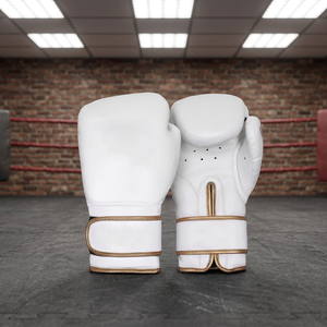 Gants de boxe en cuir professionnels personnalisés, fermeture à lacets, évacuation de l'humidité, haute qualité, logo personnalisé pour le sparring et le kick-boxing - Product Image 2