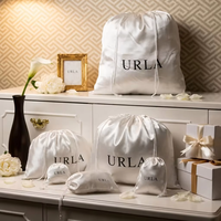 Sac à poussière en satin lisse avec logo Organisateurs pour sac cadeau en soie textile