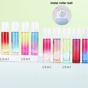 En Stock Botellas de rodillo arcoíris de 10ml Botella de vidrio de color degradado para aceites esenciales Botella enrollable con bola de metal - Product Image 3