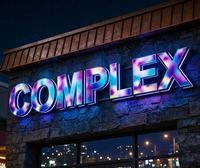 Signalétique LED numérique personnalisée et écrans d'affichage, signalétique extérieure pour magasins, bandes lumineuses LED pour cafés, signalétique LED extérieure, signalétique miroir