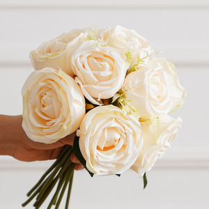 Bouquet de roses artificielles transfrontalières 9 têtes en soie, imperméable, pour décoration de mariage, accessoire de mariée, décoration intérieure - Product Image 2