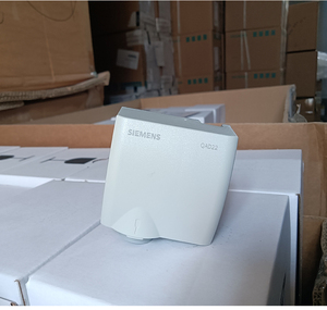 เซ็นเซอร์วัดอุณหภูมิแบบแคลมป์ QAD2010 PT100 เอาต์พุต IP42 สำหรับใช้งานเชิงพาณิชย์และอุตสาหกรรม ติดตั้งง่าย - Product Image 3