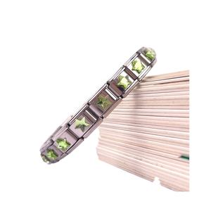 Pulsera de acero inoxidable chapada en oro con diseño de estrella de cinco puntas y diamantes, estilo italiano, para aniversario, éxito transfronterizo. - Product Image 5