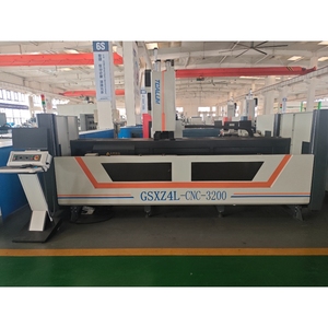 Centre d'usinage CNC 3 axes 4+2 pour la fabrication de fenêtres et portes en <span class=keywords><strong>PVC</strong></span> et aluminium, service OEM - Product Image 2