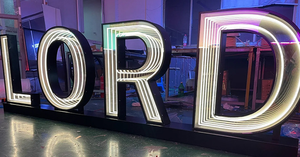 Insegna Luminosa LED Personalizzata a Specchio Infinito in Acrilico Multicolore con Effetto <span class=keywords><strong>Neon</strong></span> a Mille Strati per Negozi in Acciaio Inossidabile - Product Image 3