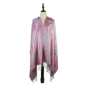 Écharpe en viscose polyvalente Étole en fausse fourrure imprimée de luxe pour l'hiver Enveloppe drapée douce pour la tenue quotidienne et la superposition - Product Image 2