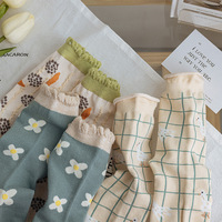 Rétro Fille Fleur Casual Chaussettes Loisirs Coton Femmes Chaussettes Littérature et Art Moyen Tube Chaussettes