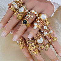 Bijoux minimalistes pour femmes, bague en acier inoxydable plaqué or 18 carats, délicates breloques en forme de coquille, de cœur et de feuille, pour cadeau