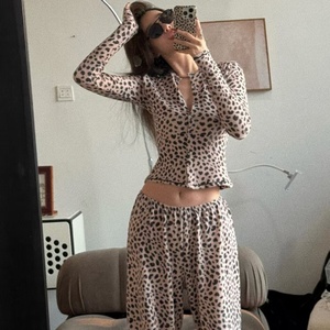 Set di 2 Pigiami Sexy da Donna, Maniche Lunghe, Comodi e Morbidi, Abbigliamento da <span class=keywords><strong>Notte</strong></span> Invernale - Product Image 1