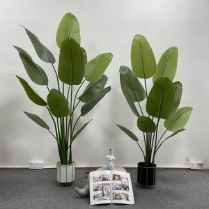 ต้นปาล์มประดิษฐ์จำลองแบบสดสำหรับนักเดินทางบอนไซในร่มกลางแจ้งบ้านสวนงานแต่งงาน - Product Image 1