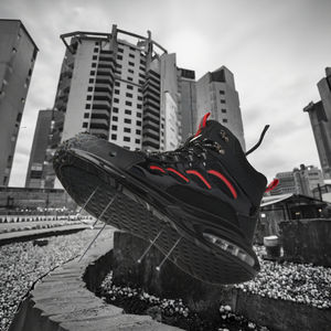 รองเท้าบูทนิรภัยหุ้มข้อเหล็ก ป้องกันการเจาะทะลุ พื้นรองเท้าด้านนอกทำจากยาง ทนทานต่อแรงกระแทก ใช้ได้ทุกฤดู เหมาะสำหรับโรงงาน - Product Image 2