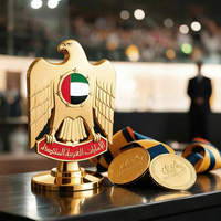 Usine personnalisée UAE National Day Trophy avec Base en bois Drapeau Emblème Sheikh Award Sculpture Souvenir pour Table Décoration de bureau