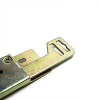 Composant de sécurité pour supermarchés et centres commerciaux : Accessoires robustes pour portes roulantes, Serrure de volet roulant