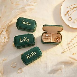 Caja Organizadora de Joyas para Damas de Honor, Estuche de Almacenamiento de Anillos y Collares de Viaje, Personalizado con Nombre en Dorado, Regalo para Ella - Product Image 1