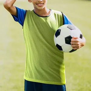 Babadores para crianças, venda em atacado de fábrica, camada dupla, roupa de crianças, presilhas de futebol reversível, colete de inscrição, logotipo personalizado