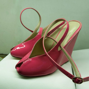 Nouvelles Sandales Compensées à Talons Hauts pour Femmes, Grande Taille 45, Modèles Peep Toe, Chaussures Habillées à Brides Croisées à la Cheville en Cuir Verni - Product Image 6