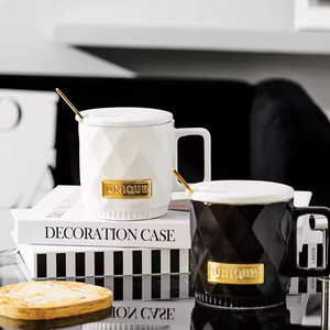 Mug en céramique minimaliste style Instagram avec couvercle et cuillère, 360 ml, compatible lave-vaisselle/micro-ondes, pour fêtes, maison, bureau, café/eau - Product Image 4