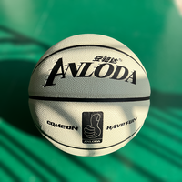 Ballon de basketball taille 7 en PU avec design holographique réfléchissant, durable, résistant à l'eau, pour l'entraînement, ballon lumineux de nuit